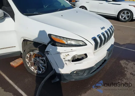 2015 Jeep Cherokee Latitude z USA, uszkodzony, nr VIN 1C4PJLCB3FW790698